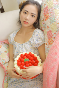年轻的女教师电影